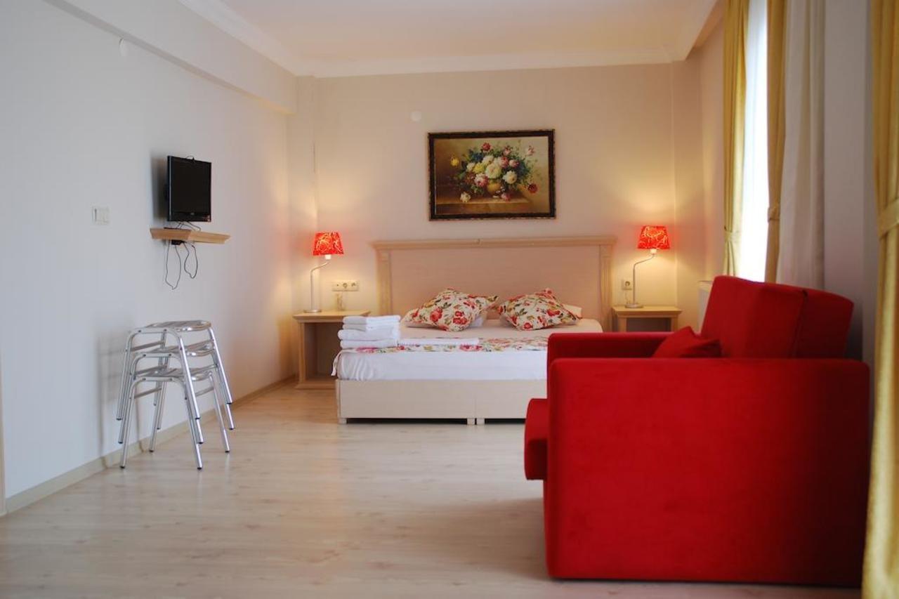 Melaike Hotel Foça Buitenkant foto