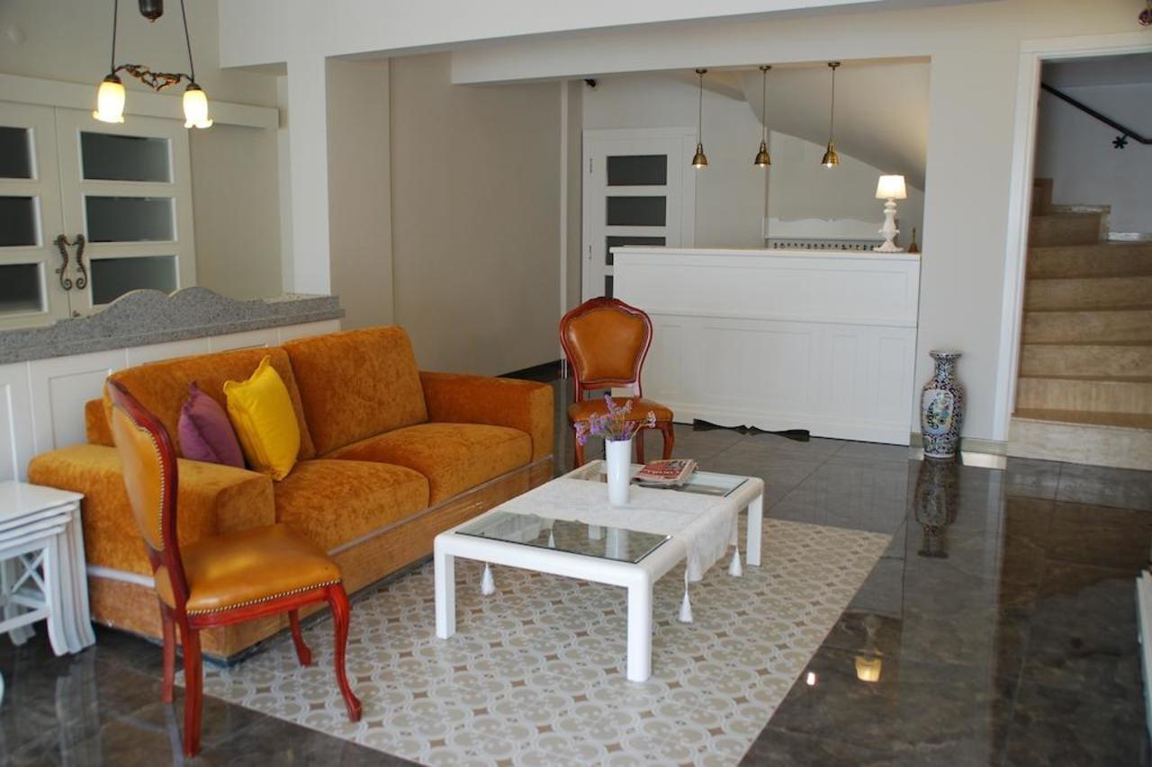 Melaike Hotel Foça Buitenkant foto