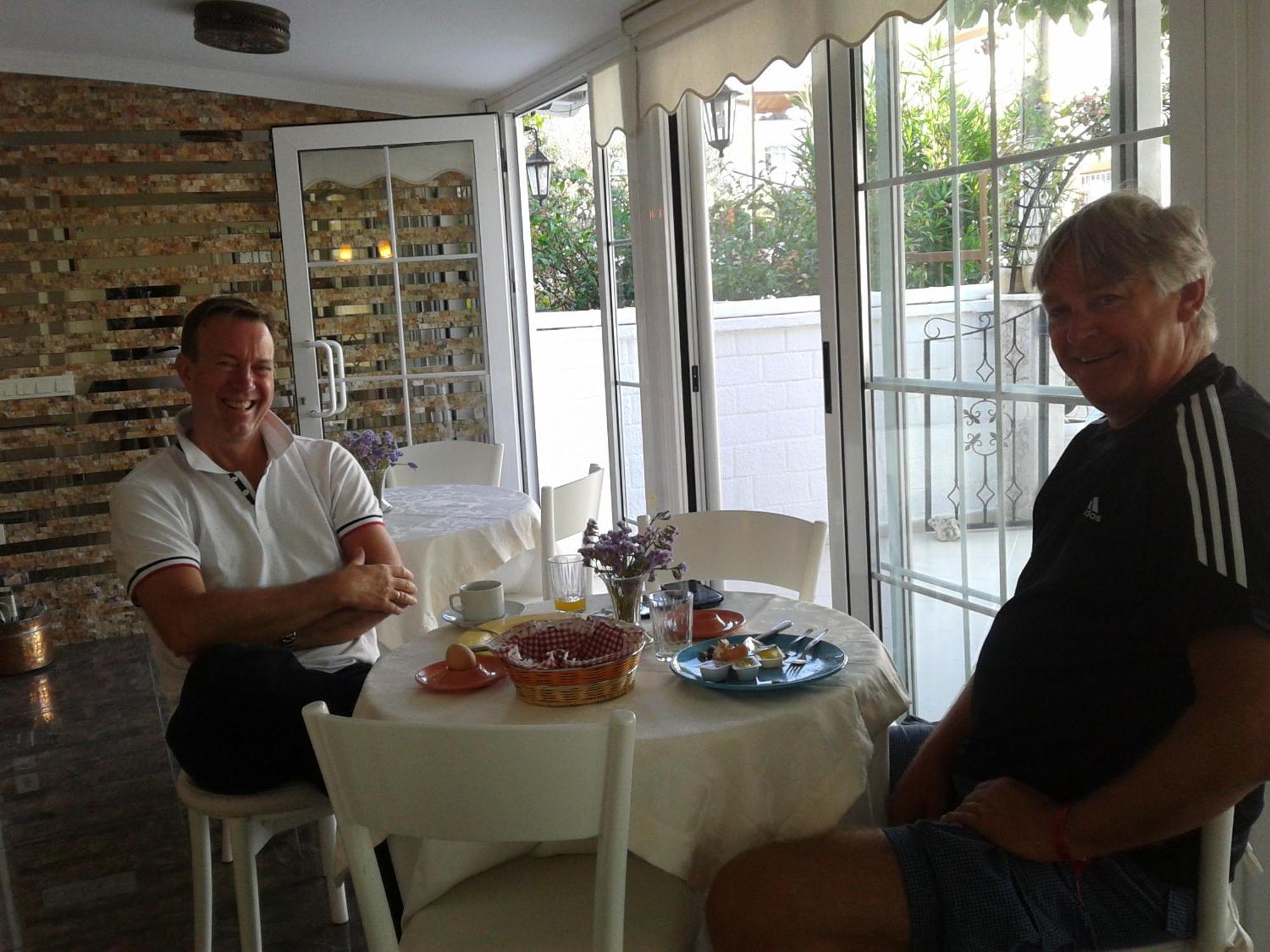 Melaike Hotel Foça Buitenkant foto