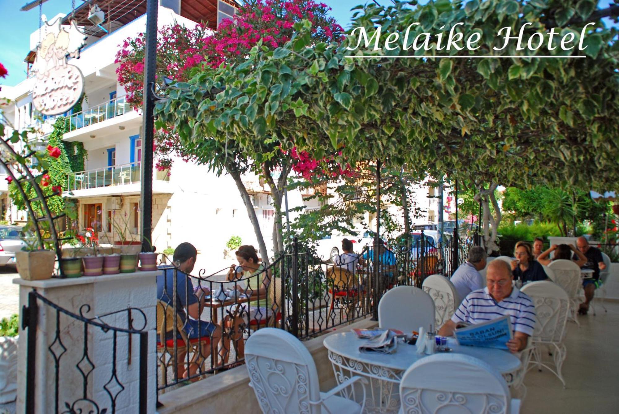 Melaike Hotel Foça Buitenkant foto
