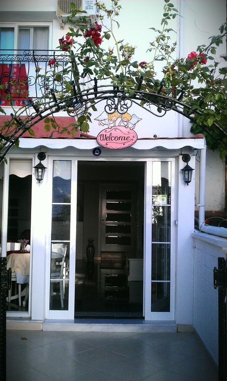 Melaike Hotel Foça Buitenkant foto