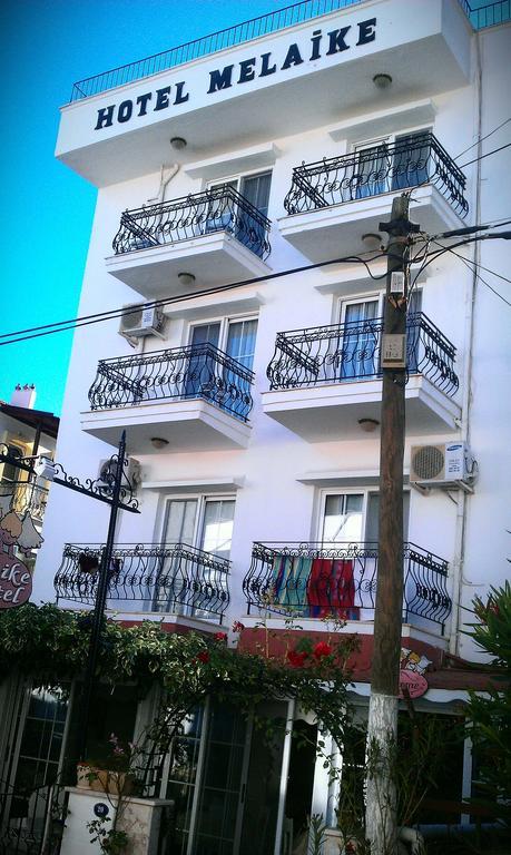 Melaike Hotel Foça Buitenkant foto