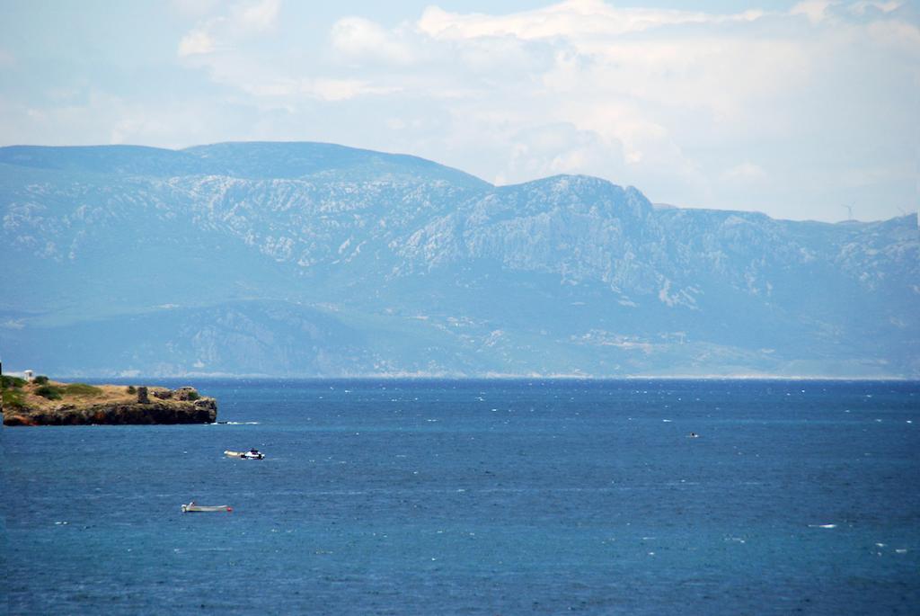 Melaike Hotel Foça Buitenkant foto